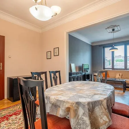 Charming 2Bdr Heart Of Main Street Apartment Sofia Exterior photo