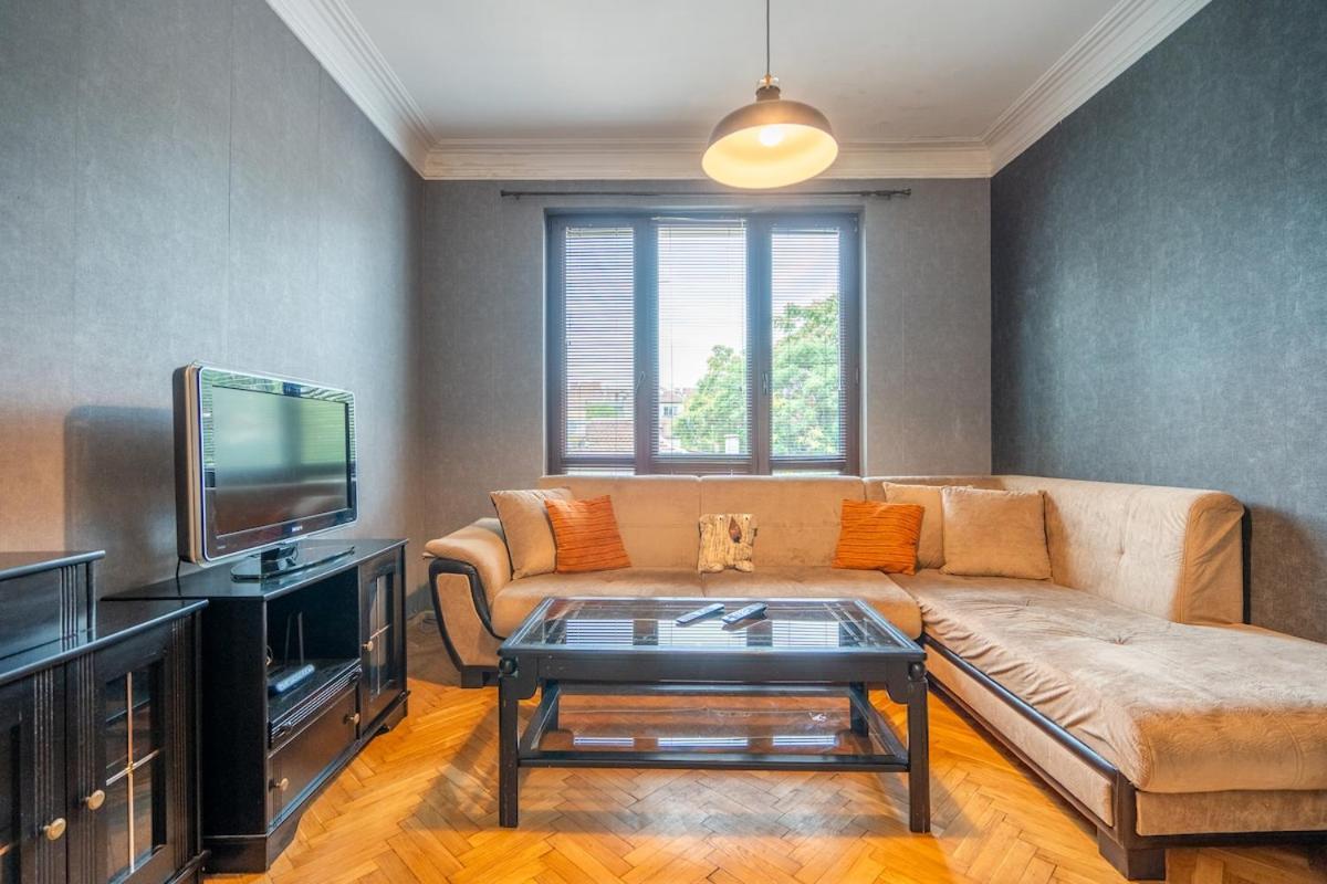 Διαμέρισμα Charming 2bdr Heart Of Main Street Σόφια